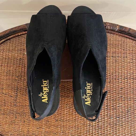 New Alegria by PG Lite Rosie Black Vegan Suede Sandals, Size 40 - Picture 6 of 9